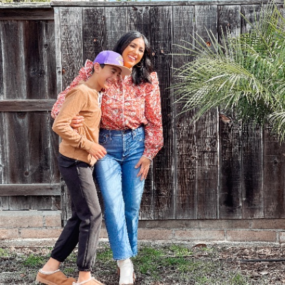 Like this listing to get notified when I go live!! Unlisted item’s !!!!🚨… - Picture 8 of 11